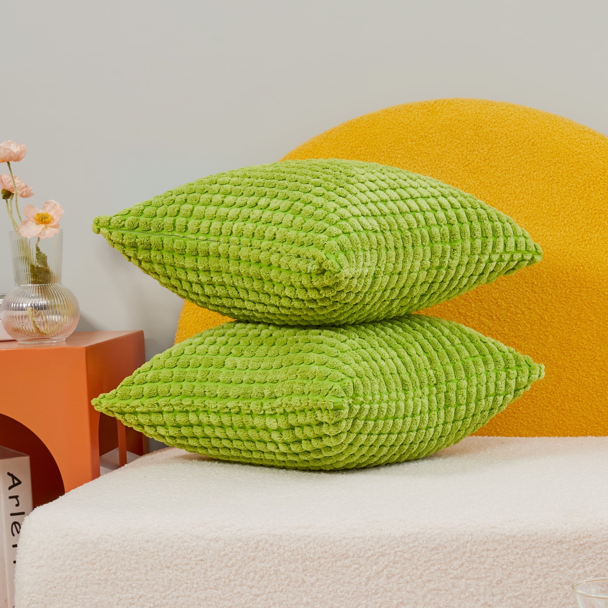 Light Green-Dots