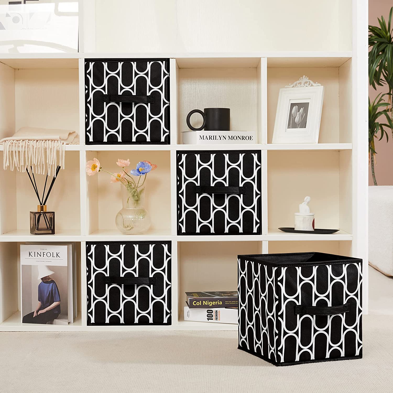 Black/Clips Pattern