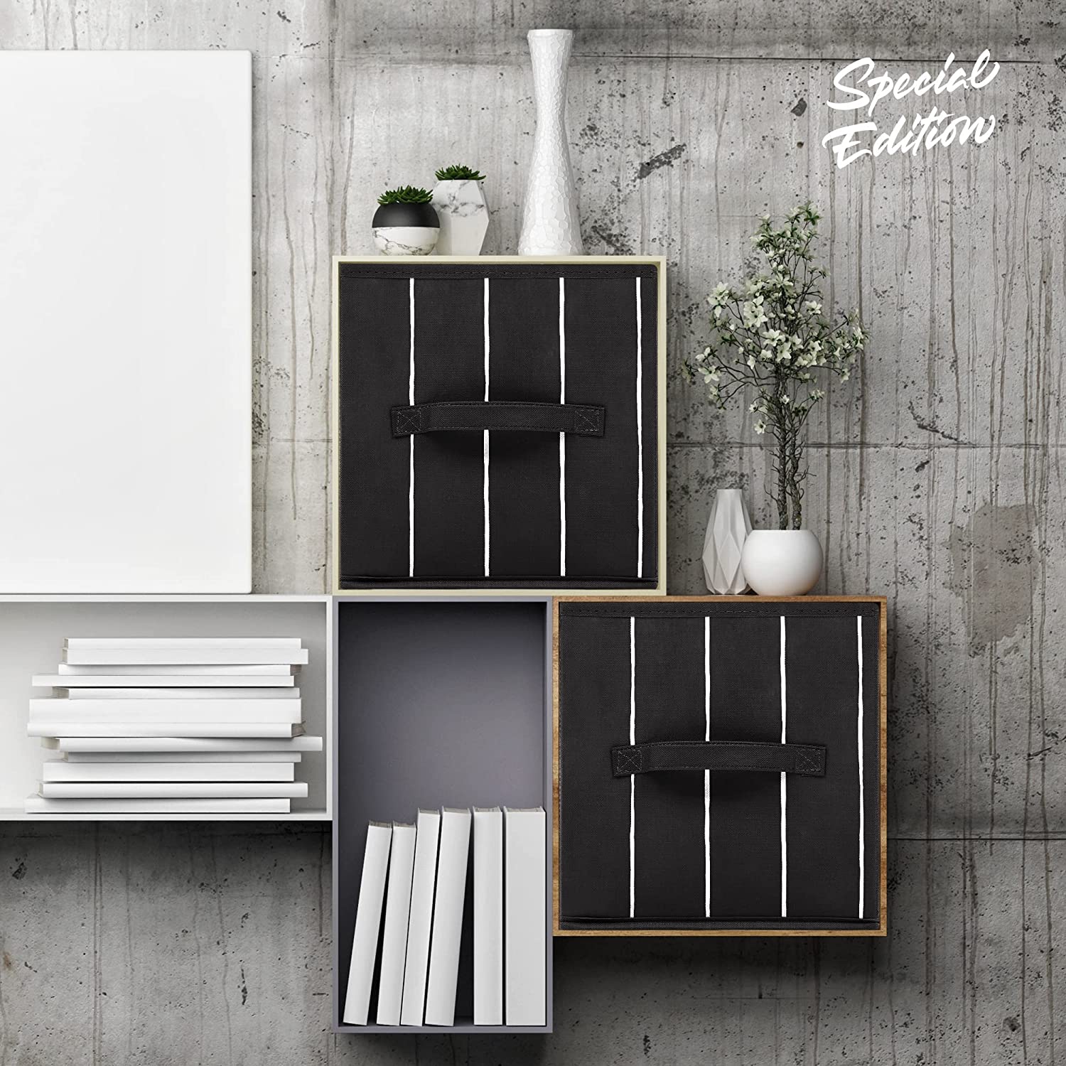 Black/Stripe Pattern