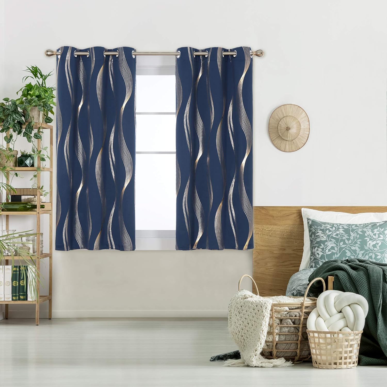 Deconovo Foil-Accented Wave Design Thermal Room Darkening Grommet Curtain Panels, Set of 2