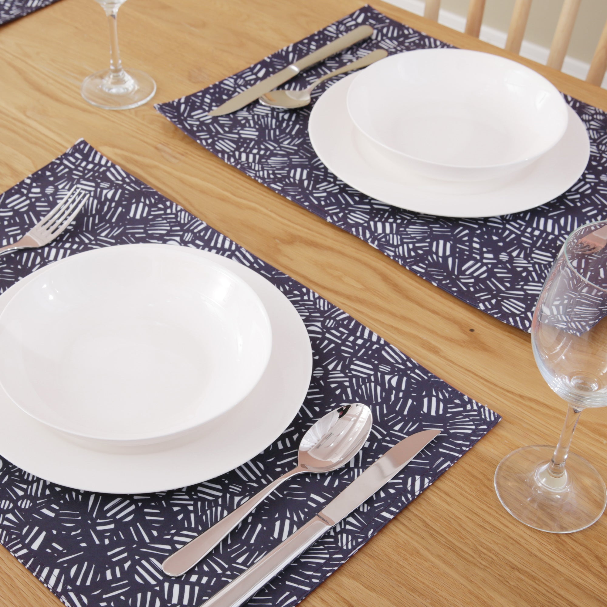 Deconovo Reversible Waterproof Oxford Placemats 12"x18" | Floral & Solid Set of 4