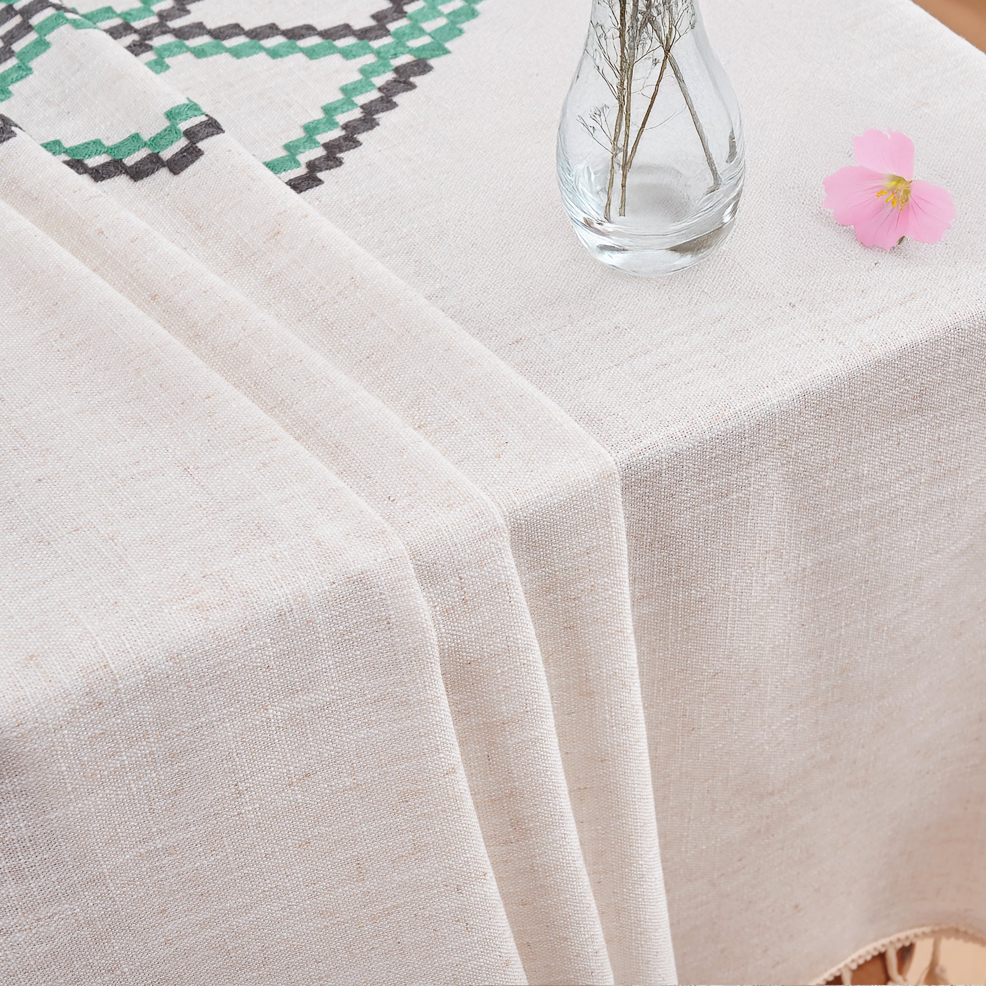 Deconovo Faux Linen Tassel Tablecloth – Boho Embroidered Design