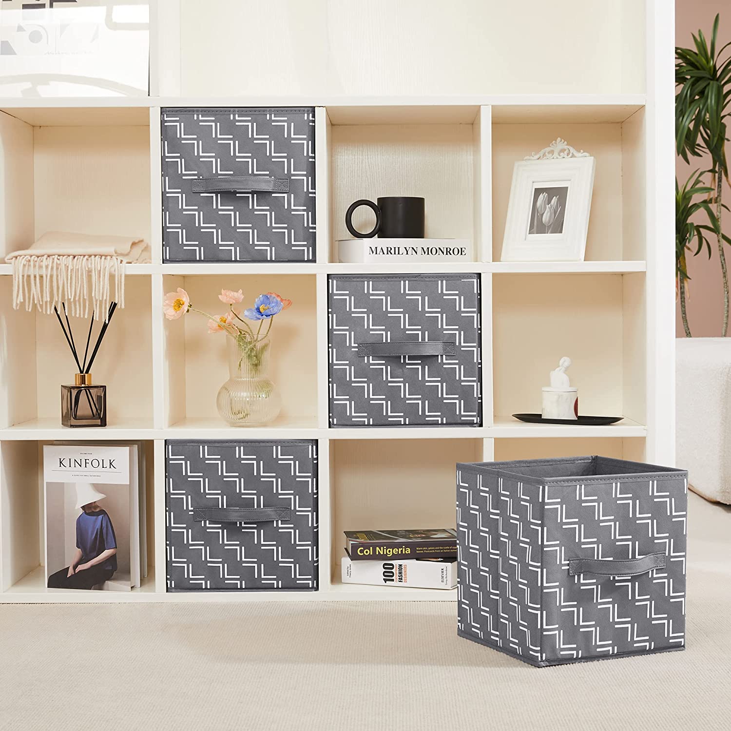 Grey/Wave Pattern